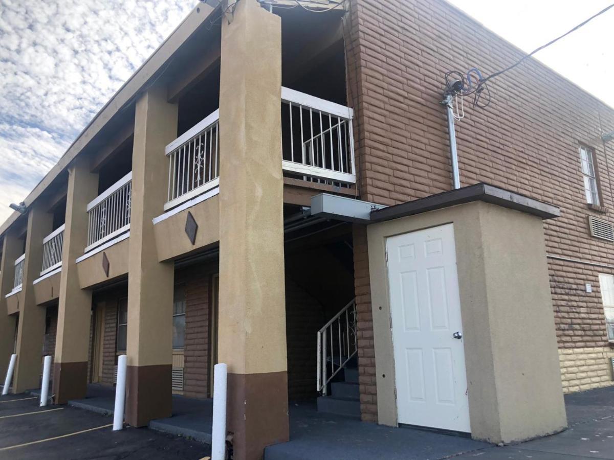 טולסה Airport Inn And Suites מראה חיצוני תמונה